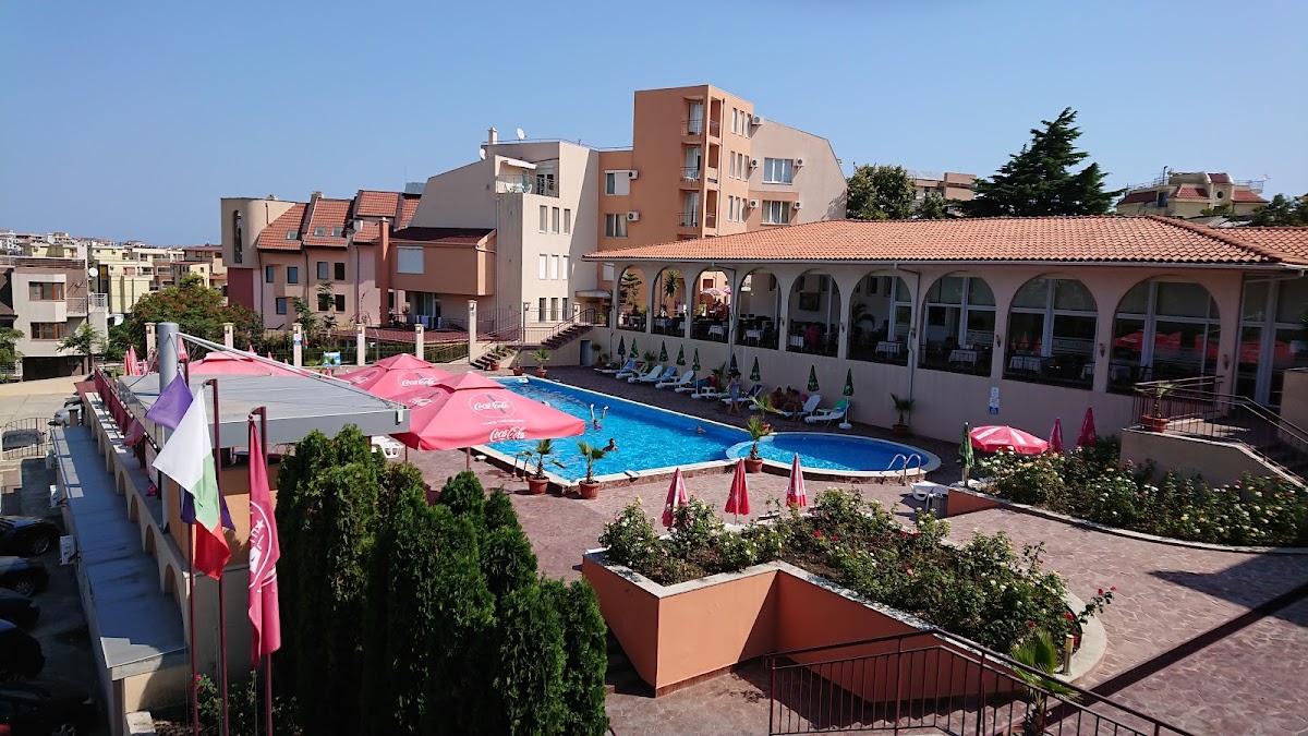Hera Hotel